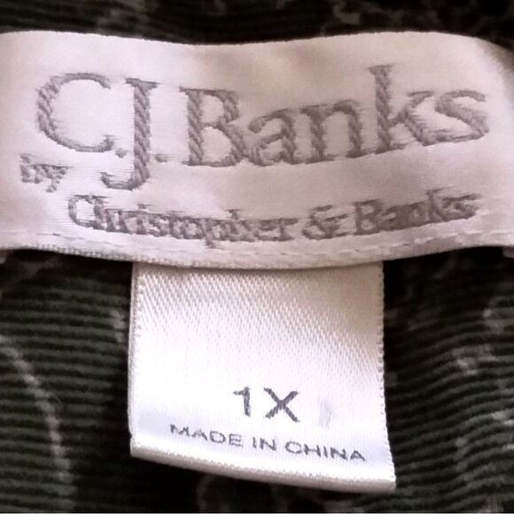C.J. Banks Plus Size 1X Top Green Floral Corduroy Button-Up Long Sleeve Collared - Picture 9 of 11